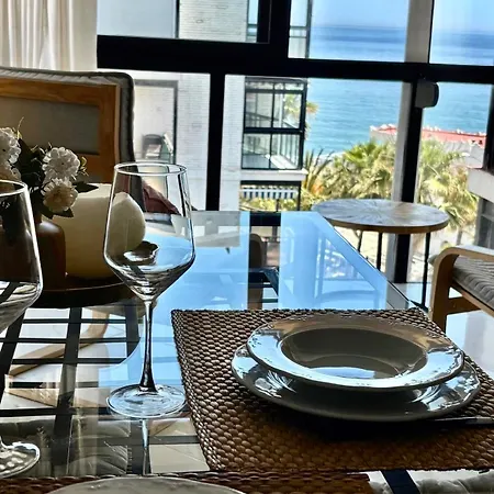 Primera Linea De Playa Lägenhet Marbella