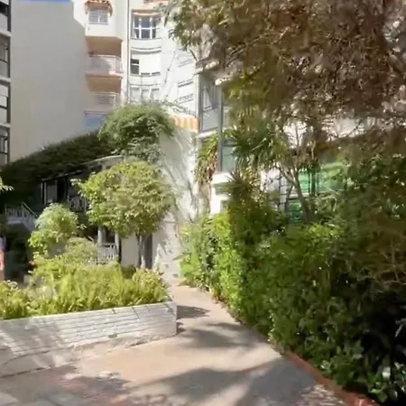 Primera Linea De Playa Lägenhet Marbella